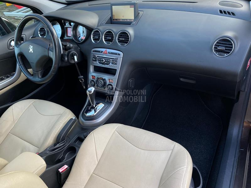 Peugeot 308 1.6 e-HDI/KOŽA/LED