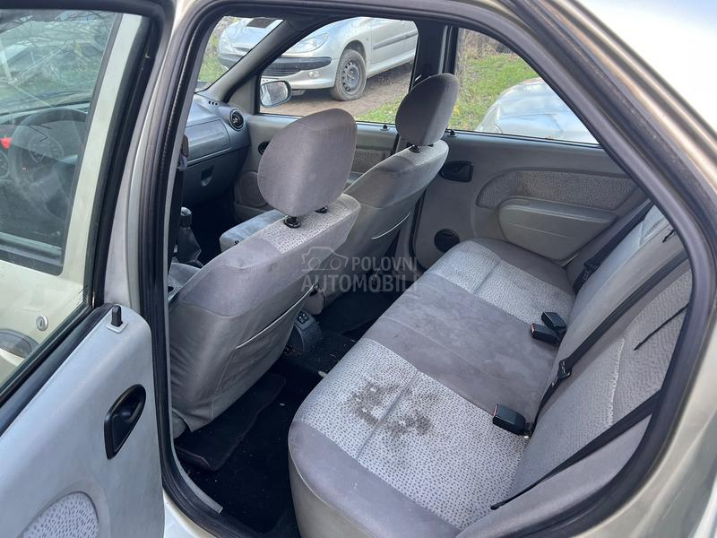 Dacia Logan 1,6 Laureat