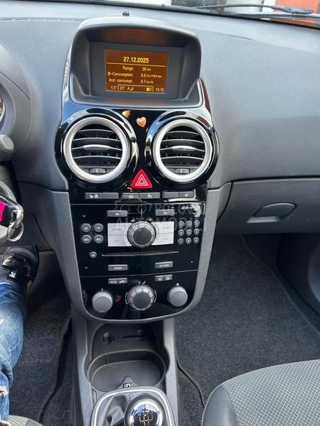 Opel Corsa D 1.4i