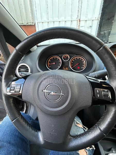 Opel Corsa D 1.4i