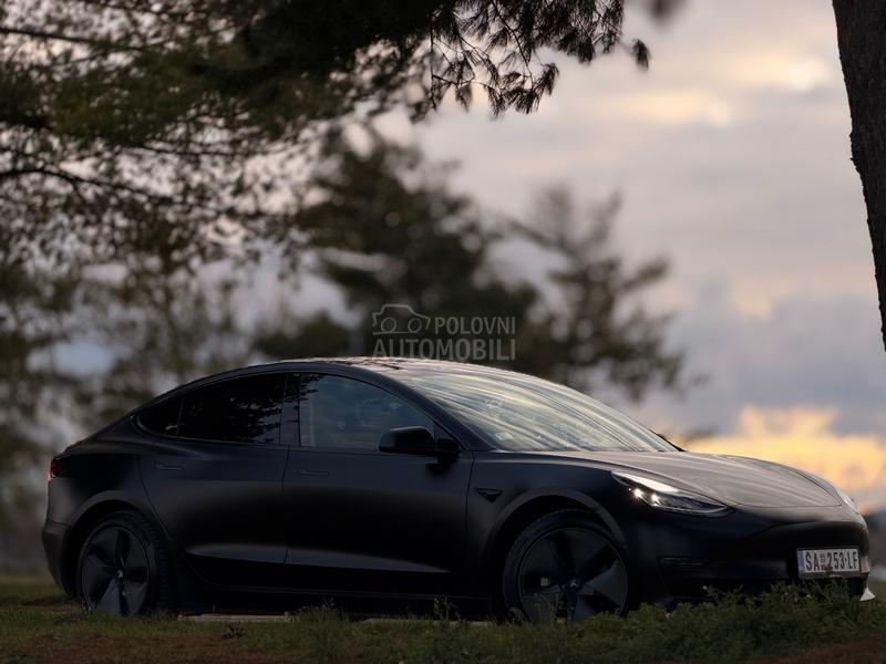 Tesla Model 3 E K S T R A
