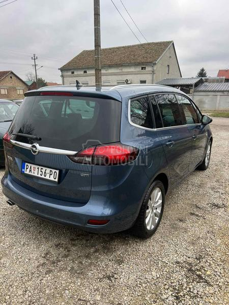Opel Zafira 