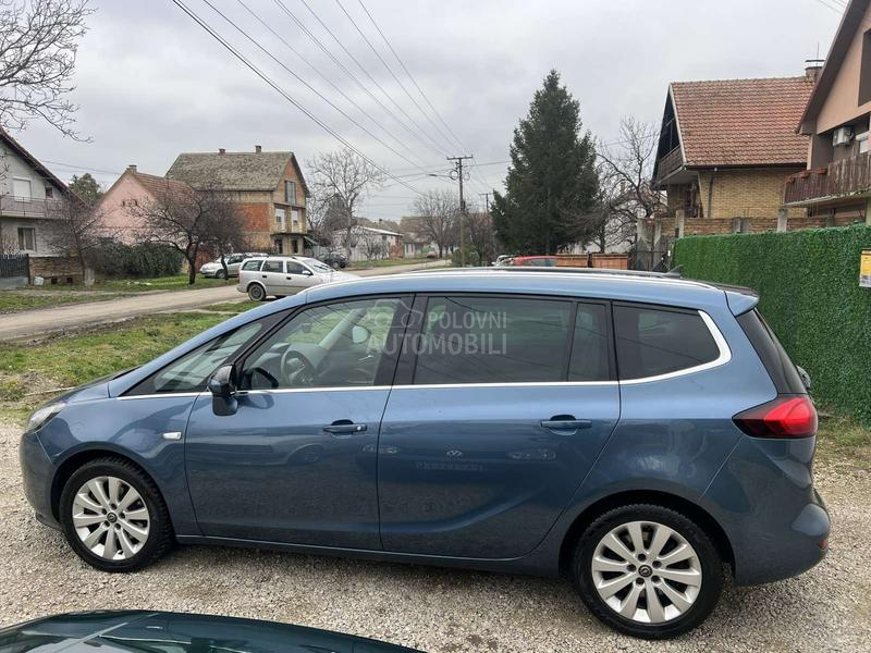 Opel Zafira 