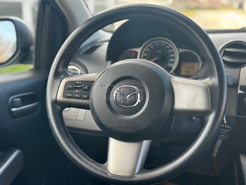 Mazda 2 1.3i Exclusive  CH