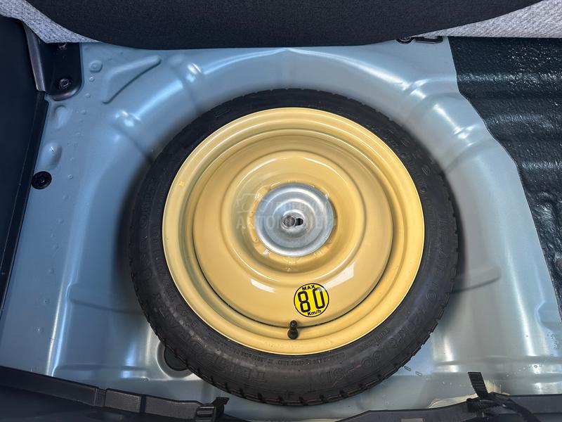 Mazda 2 1.3i Exclusive  CH