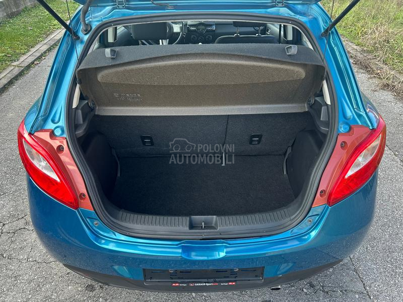 Mazda 2 1.3i Exclusive  CH