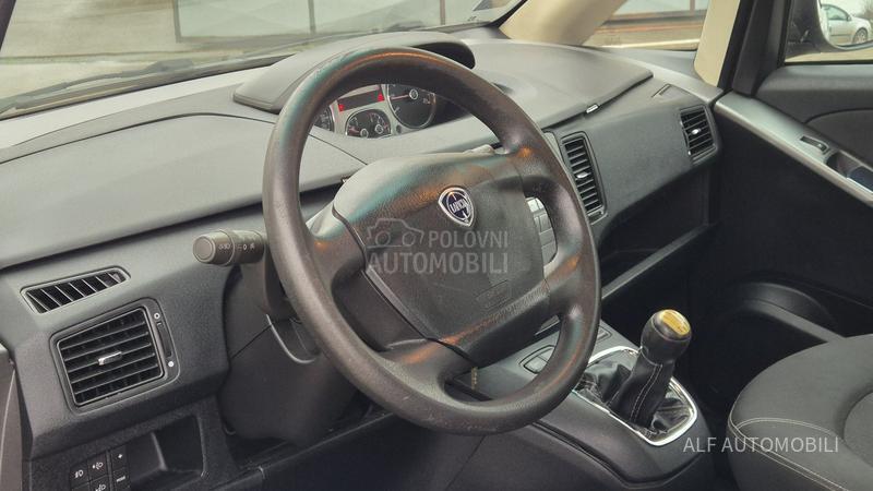 Lancia Musa 1.3 MJTD