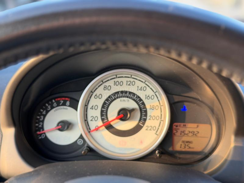 Mazda 2 1.3 HP  CH