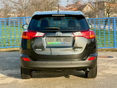 Toyota RAV 4 2.0d/FABRIČKO STANJE