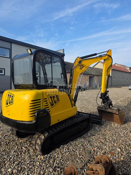 JCB 8040