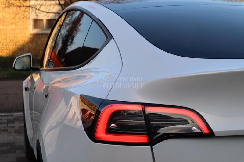 Tesla Model Y Long Range AWD