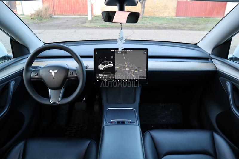 Tesla Model Y Long Range AWD
