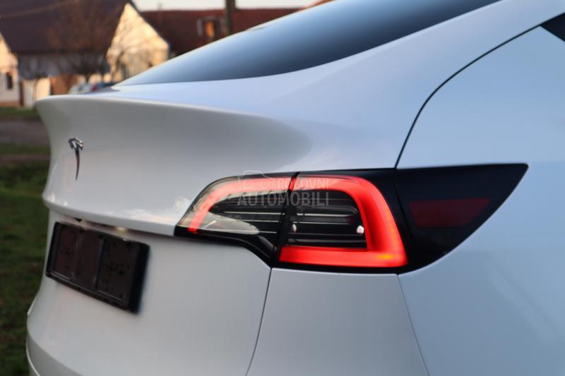 Tesla Model Y Long Range AWD