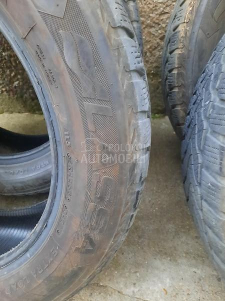 Lassa 215/60 R17 Sve sezone