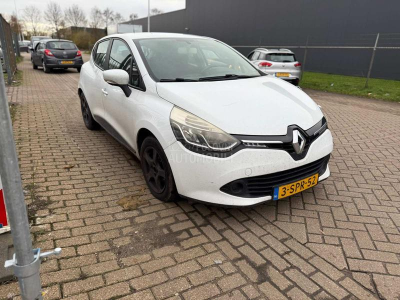 Renault Clio 2014. god. -  kompletan auto u delovima
