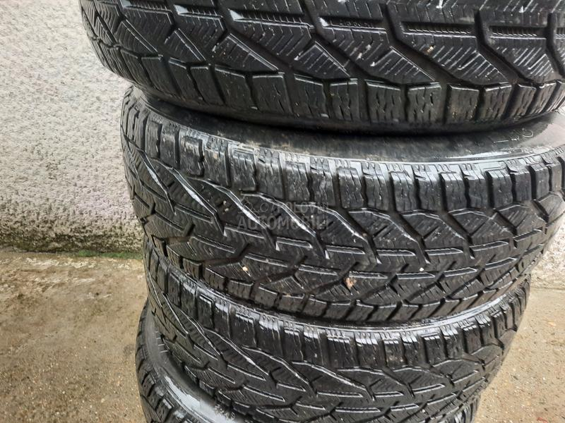 Taurus 215/60 R17 Sve sezone