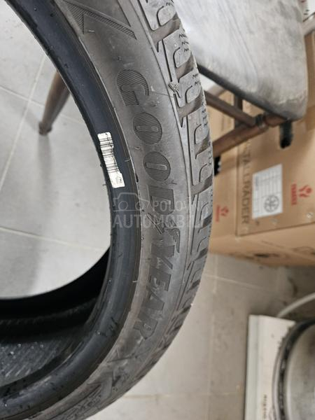 Goodyear 215/40 R18 Zimska