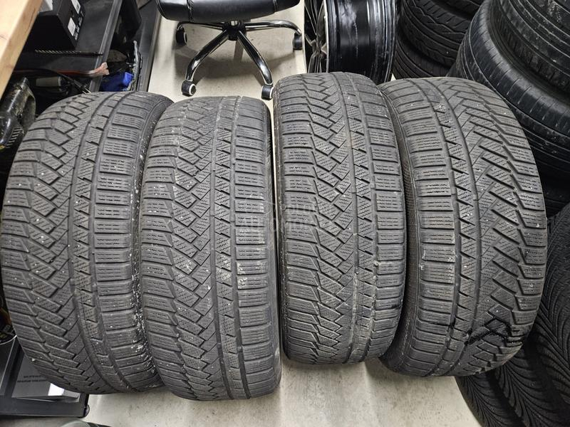 Continental 235/45 R20 Zimska