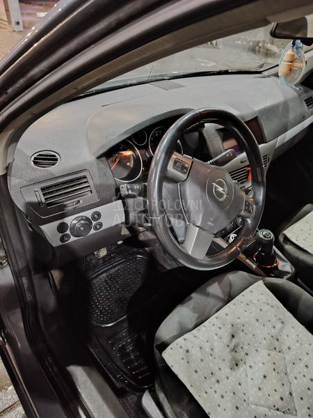 Opel Astra H 1.7cdti
