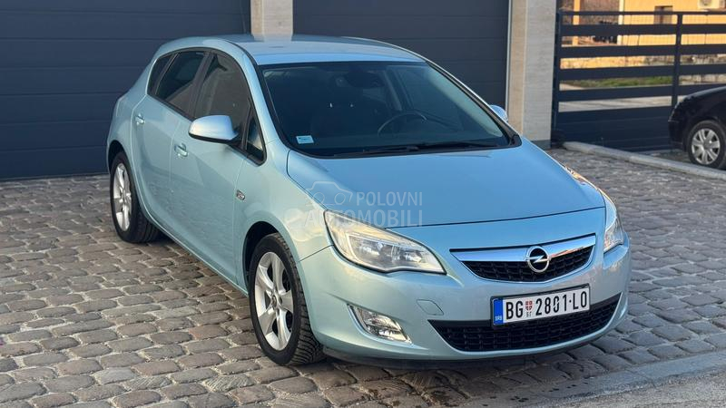 Opel Astra J 1.7 CDTi