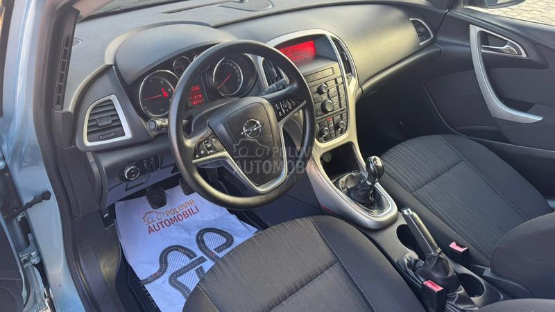 Opel Astra J 1.7 CDTi