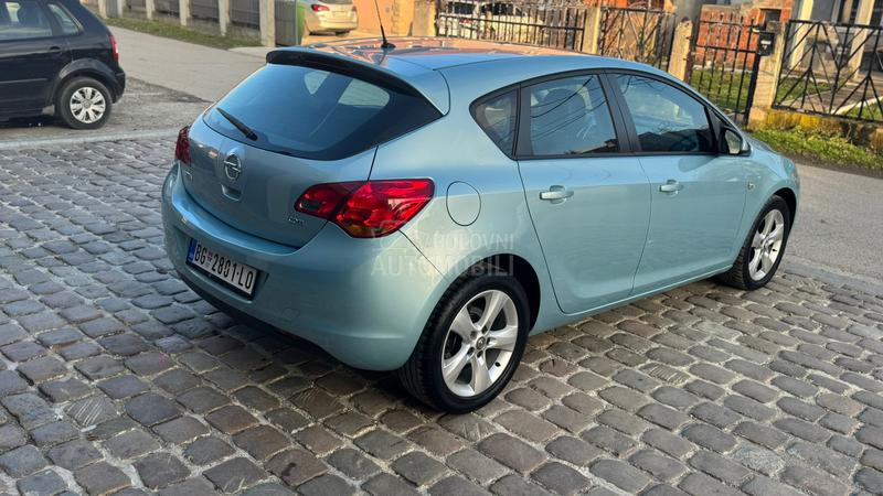 Opel Astra J 1.7 CDTi