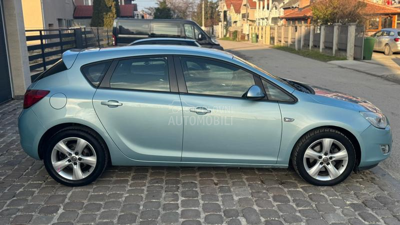 Opel Astra J 1.7 CDTi