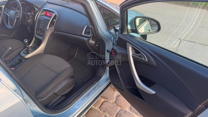 Opel Astra J 1.7 CDTi