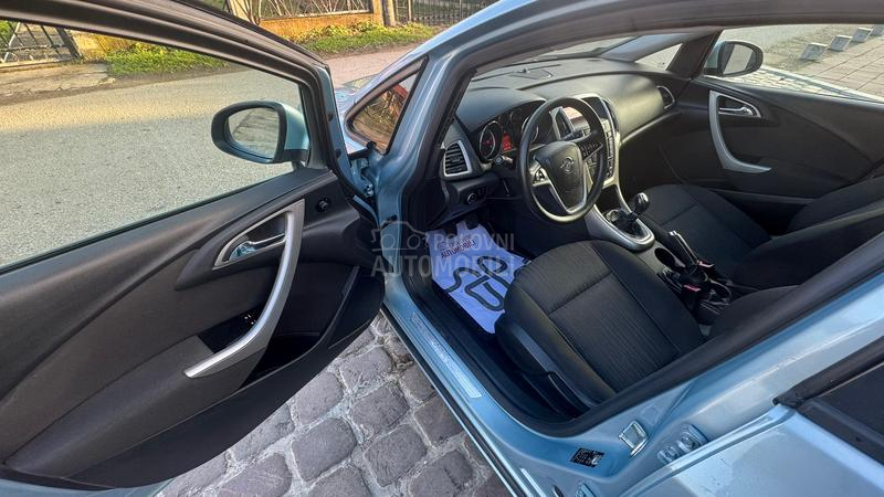 Opel Astra J 1.7 CDTi