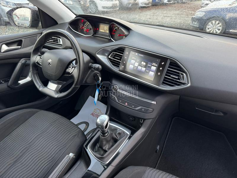 Peugeot 308 LED