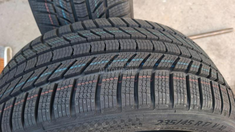 Continental 235/45 R17 Zimska