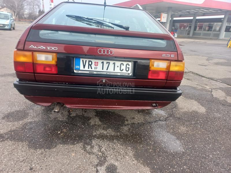 Audi 100 