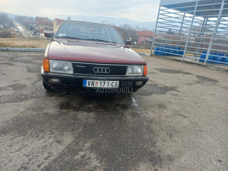 Audi 100 