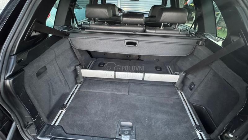 BMW X5 3.0d 7-SEDiSTA