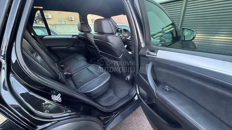 BMW X5 3.0d 7-SEDiSTA