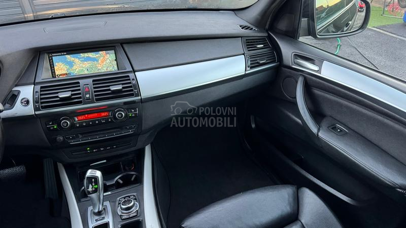 BMW X5 3.0d 7-SEDiSTA