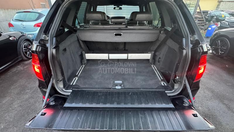 BMW X5 3.0d 7-SEDiSTA