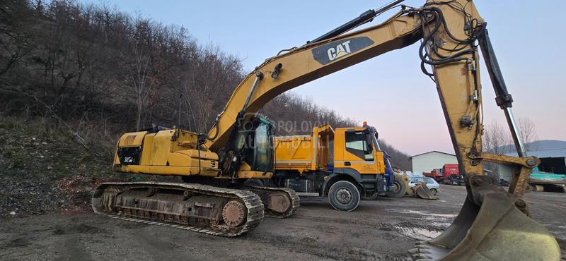 CAT 323 DLN