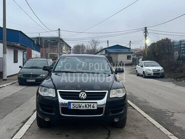 Volkswagen Touareg sa tablama