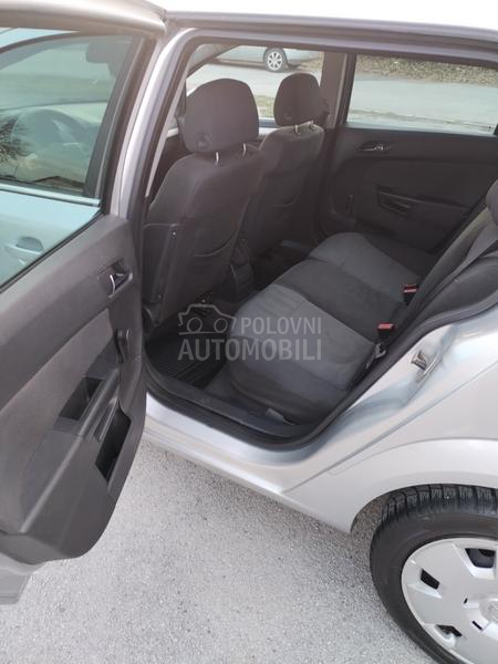 Opel Astra H 