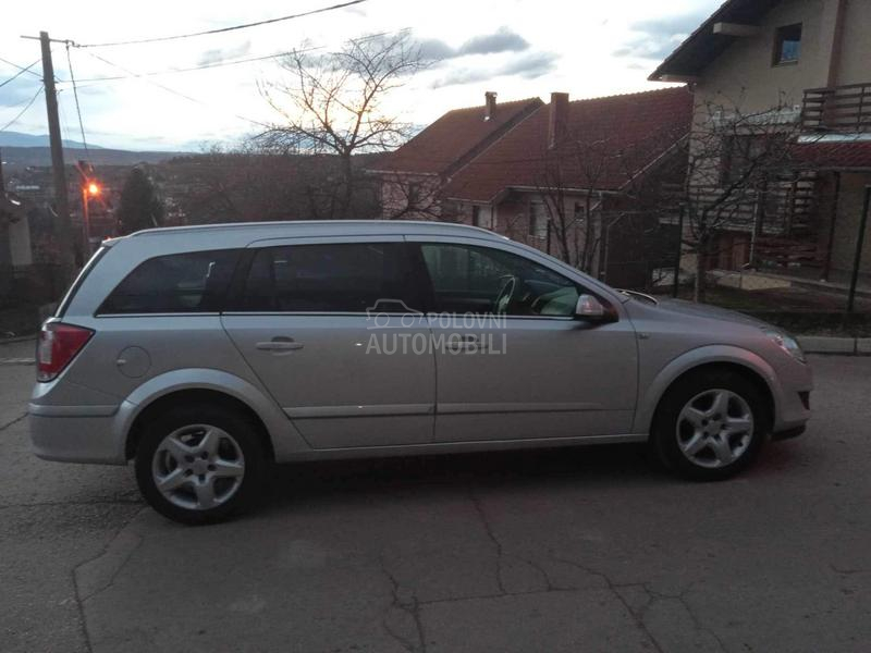 Opel Astra H 
