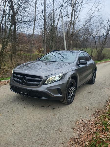 Mercedes Benz GLA 200 