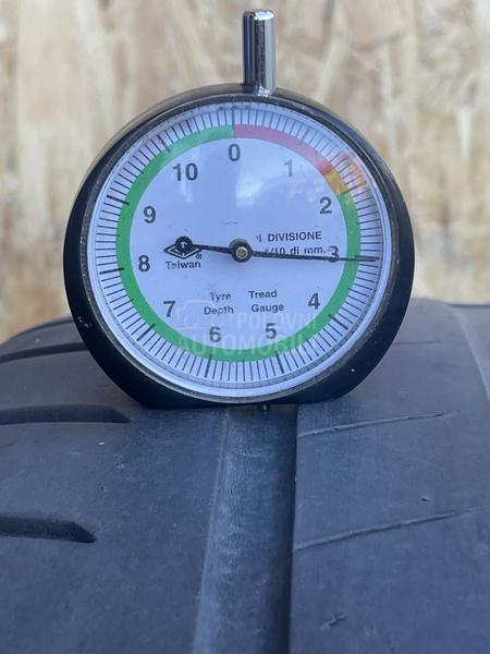 Bridgestone 275/35 R21 Letnja