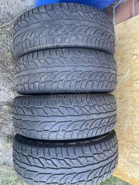 Cooper 245/70 R16 Zimska
