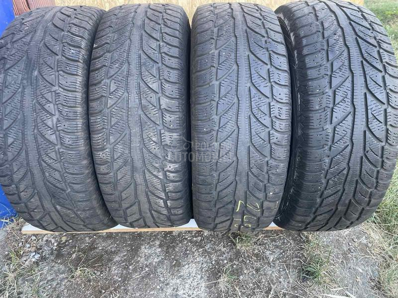 Cooper 245/70 R16 Zimska