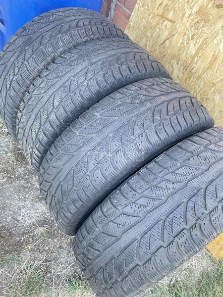 Cooper 245/70 R16 Zimska