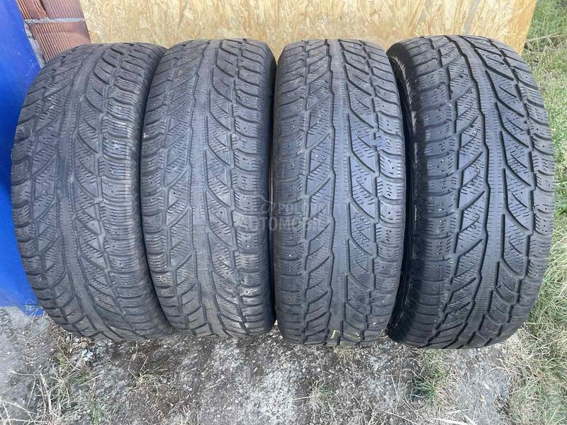 Cooper 245/70 R16 Zimska