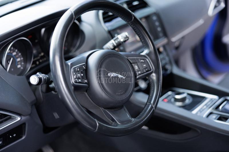 Jaguar F pace 