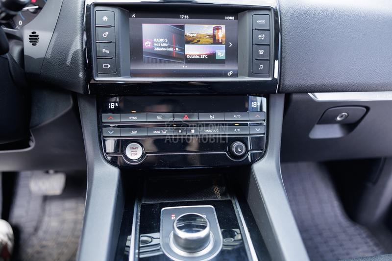 Jaguar F pace 