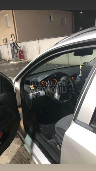 Opel Astra H 